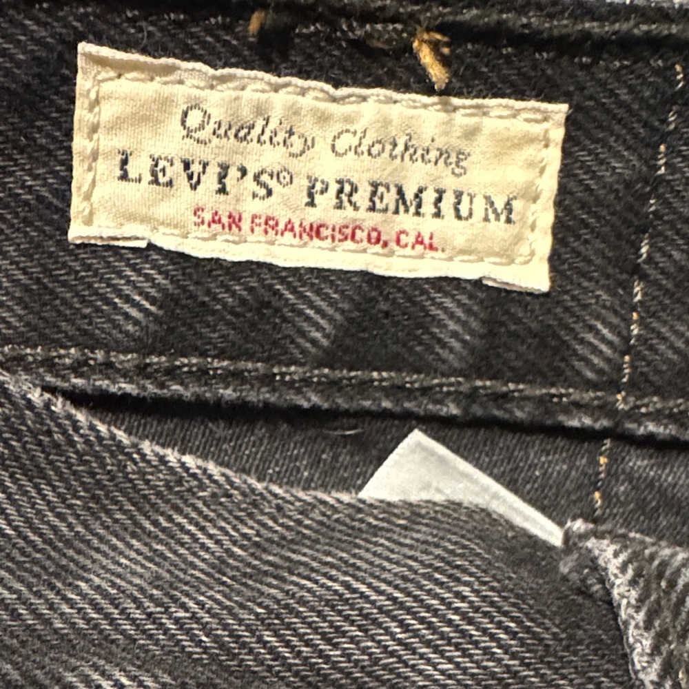 Levi's Black and Gray Straight Leg Jeans - Picture 2 of 6